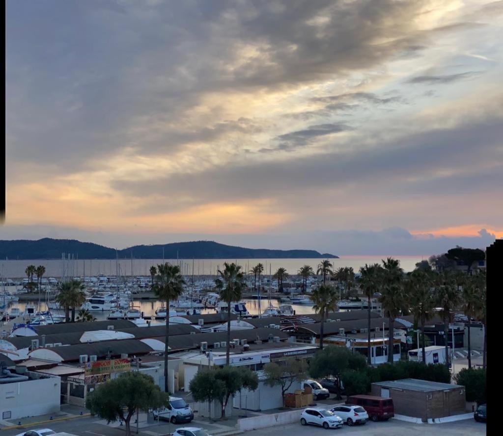 Apartament Le Diatomee - Rue Du Port Cavalaire-sur-Mer Zewnętrze zdjęcie