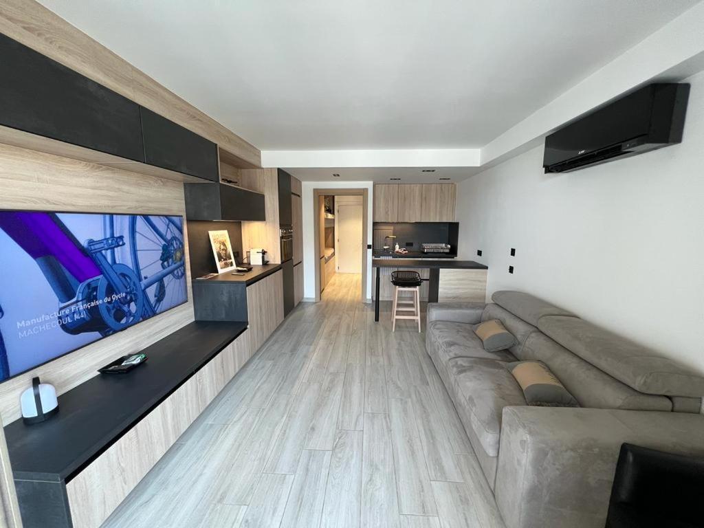 Apartament Le Diatomee - Rue Du Port Cavalaire-sur-Mer Zewnętrze zdjęcie